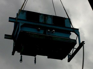 AB Service chantier Euralis 2012 - levage égrenoirs avec grue 250 Tonnes